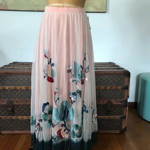 Beautiful Anthropologie embroidered skirt